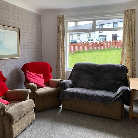 10 Burns Street, Tarbolton Ka5 5Ra - A Facility Of The Nearby Plough Inn エクステリア 写真